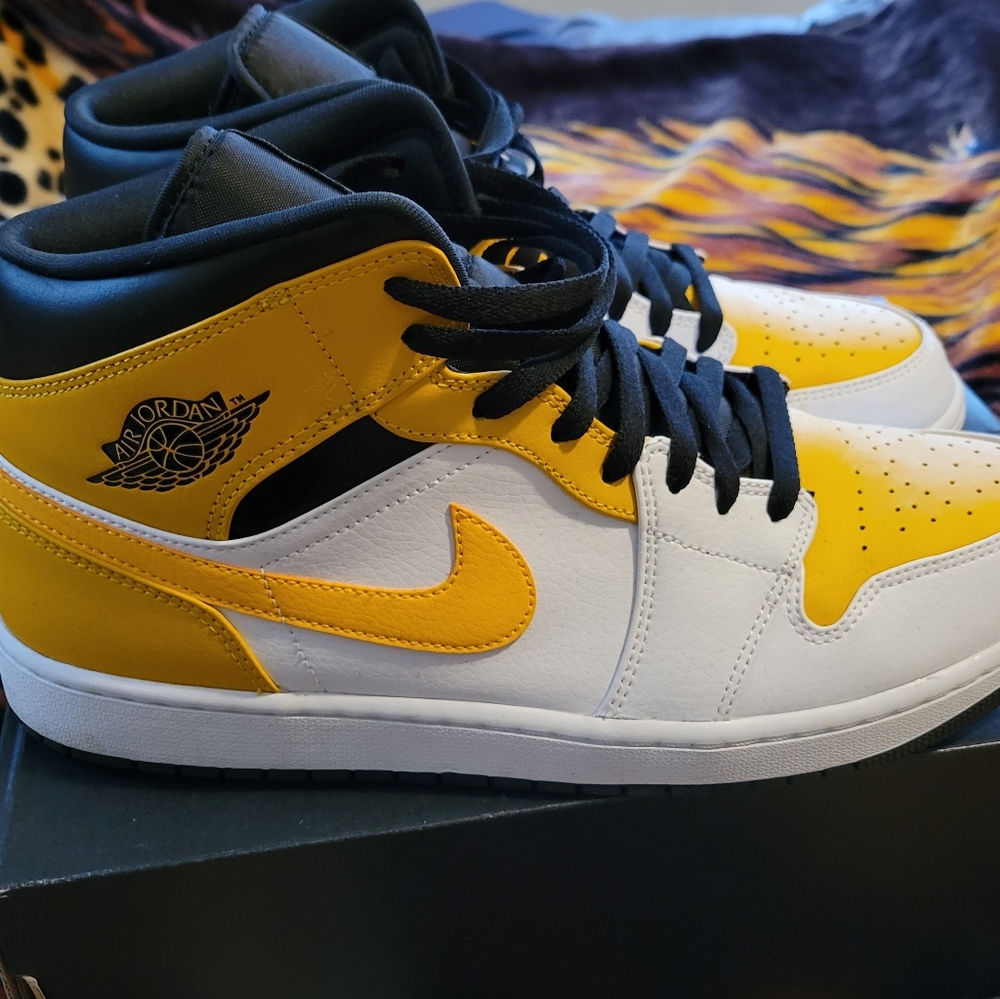 Air Jordan 1's